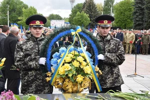 У Луцьку вшанували пам'ять жертв Другої світової війни (фото)