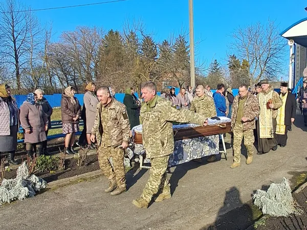 На Волині попрощались із військовим Русланом Семенюком (фото)