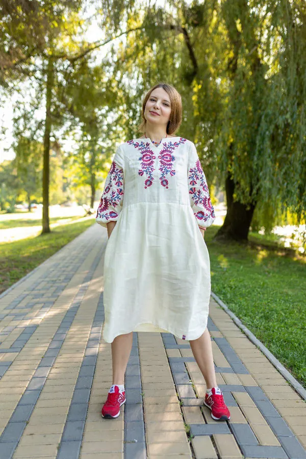 Код нації: волиняни діляться світлинами у вишиванках (фото)