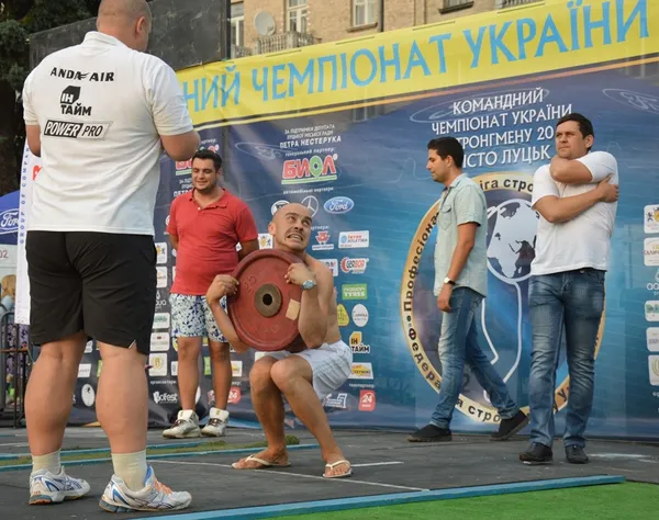 Когось вага скрутила не на жарт 