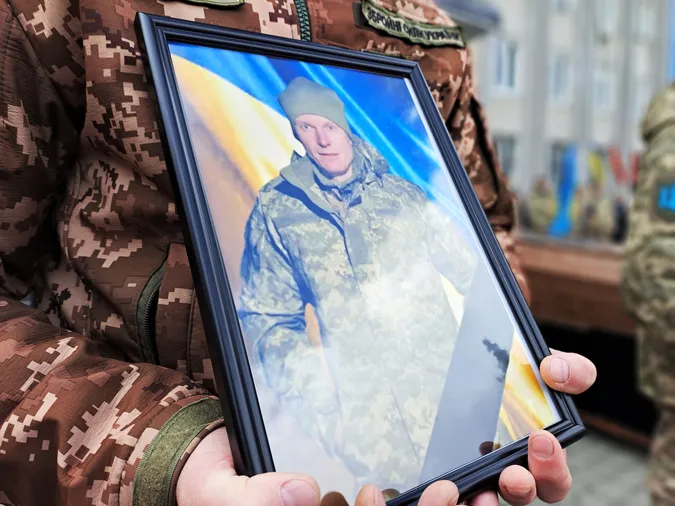 На Волині попрощалися із загиблим бійцем Олексієм Олексюком (фото)