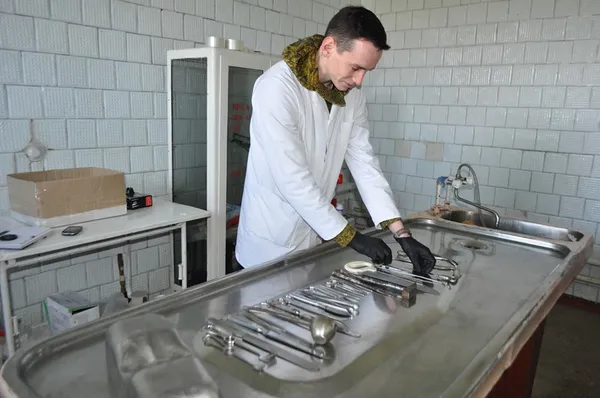 «Пам'ятав кожного, хто опинявся у мене на столі», – волинський паталогоанатом Тарас Романюк