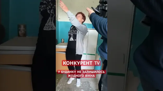 Знищений будинок, вибиті вікна, згорілі авто: у Луцьку фіксують наслідки нічної атаки росіян (відео)