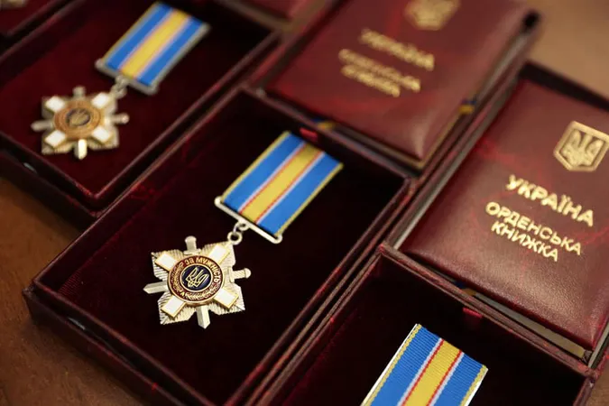 Батькам загиблого Героя з Берестечка передали його орден «За мужність» (фото)