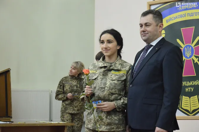 У луцькому «політесі» студентам вручили погони (фото)