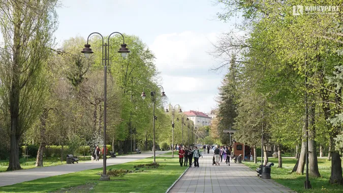 Як минули вихідні у центральному парку Луцька (фото)