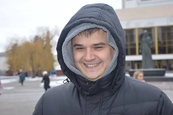 Чи подобається лучанам головна ялинка міста?