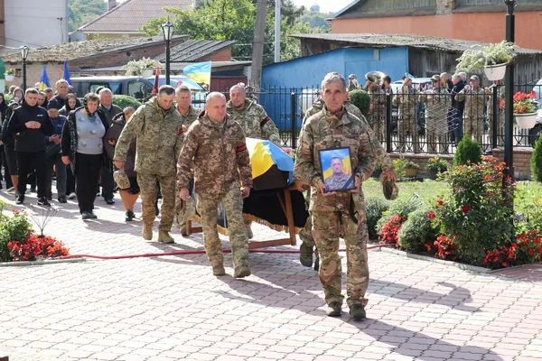 Загинув 2 роки тому: на Волині пропрощалися з воїном Олександром Трофимюком (фото)