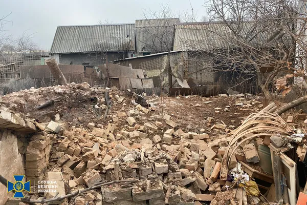 Обстріл дитсадка і школи на Луганщині СБУ розслідує як теракт (фото, відео)