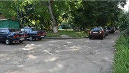 Бруківка, дитяча зона, LED-освітлення: у Луцьку відремонтують двір на Потебні (фото)