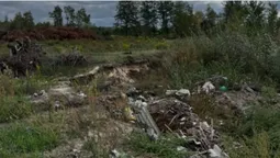 Біля водойми на Ковельщині влаштували сміттєзвалище: хто має його прибрати (фото)