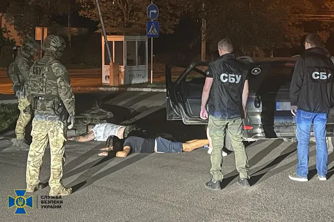 На Львівщині затримали «тероборонівців», які викрадали людей (фото)