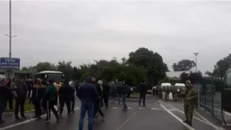 Водії заблокували пункт пропуску на кордоні з Угорщиною (відео, оновлено)