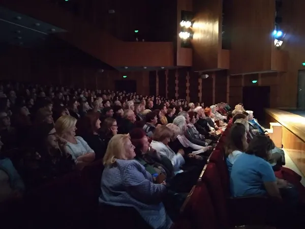 Луцькі пенсіонери знову зможуть безкоштовно відвідувати Драмтеатр (фото)