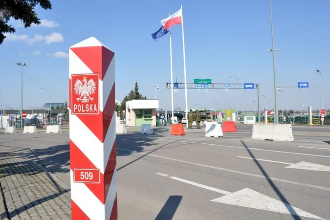 Майже 30% українців втратили роботу в Польщі через коронавірус