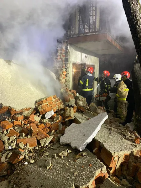 У Львові стався вибух у приватному будинку: є загиблі (фото)