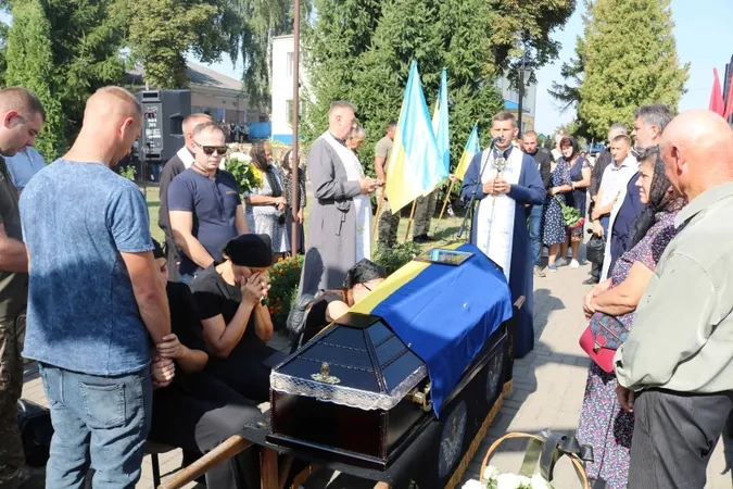У Горохові попрощалися з 25-річним захисником Ігорем Зихорою (фото)