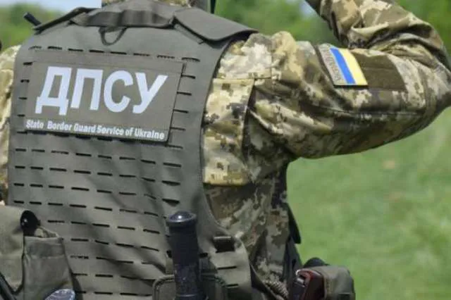 Волинський прикордонник, який заснув на посту, сплатить штраф