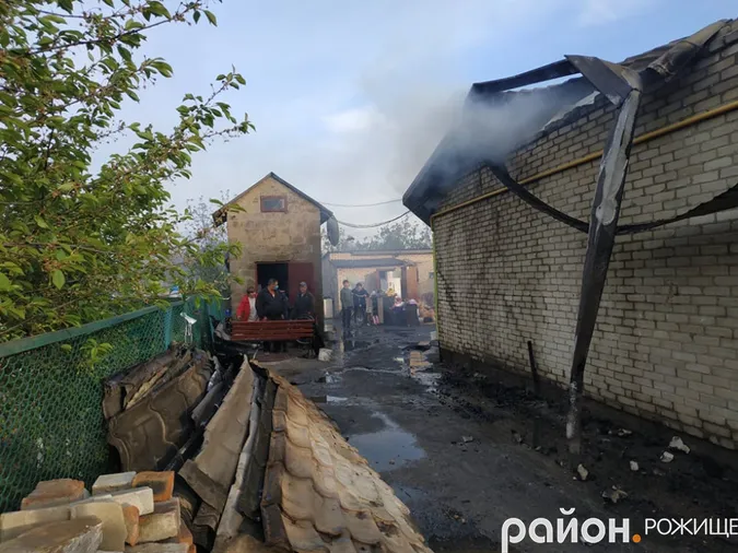 Показали, що залишилося від гуртожитку після масштабної пожежі в Рожищі (фото)