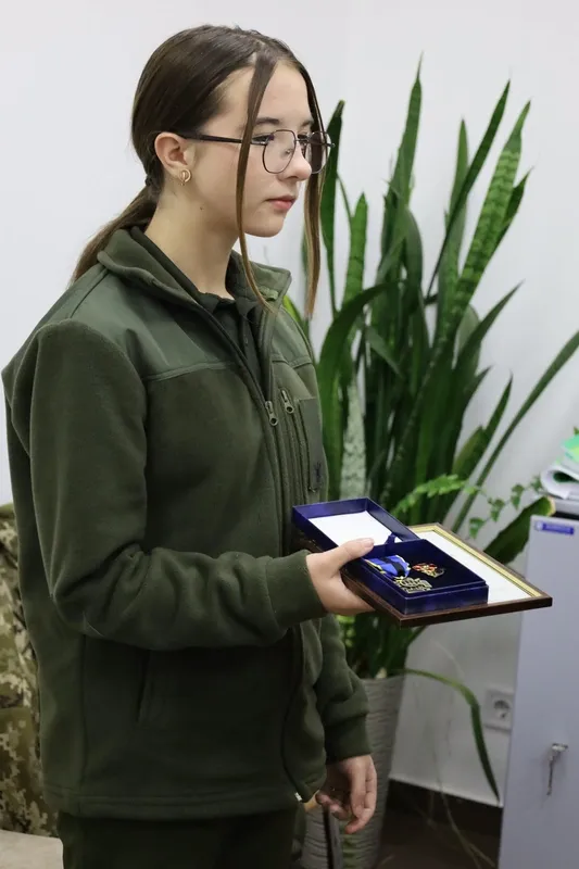 На Волині доньці загиблого Героя вручили три державні нагороди (фото)