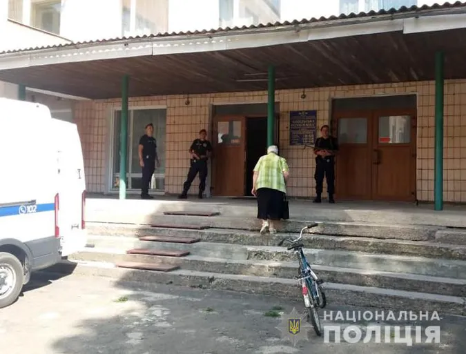 Поліція зафіксувала повідомлення про незаконну агітацію в Луцьку