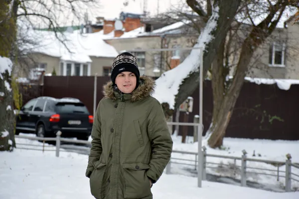 ...на відміну від  дівчат, журналіст Василь Бідун дуже активно брав участь у «перестрілці», не забуваючи при цьому фотографувати своїх колег по цеху...