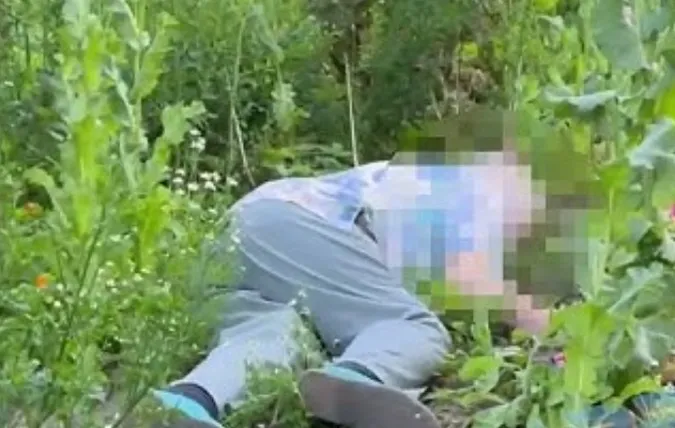 У Луцьку посеред городу знайшли мертву бабусю (відео 18+)