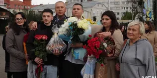 «Для мене це вже моя реальність»: у Луцьку зустріли Павла Літвіна після 50 місяців російського полону (фото)