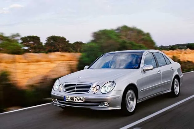 MERCEDES-BENZ E 200 CDi 2008 року випуску