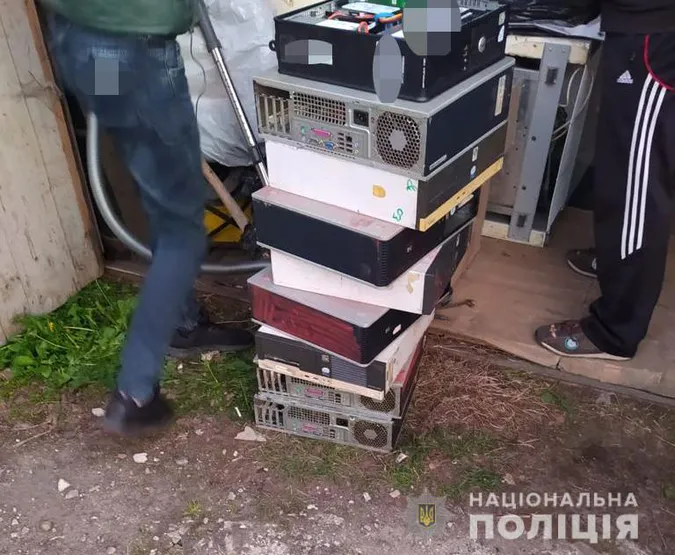 У Луцьку працювало підпільне казино «тільки для своїх» (фото)