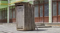 Волинські школярі продовжують «морозити дупи» на вулиці (відео)