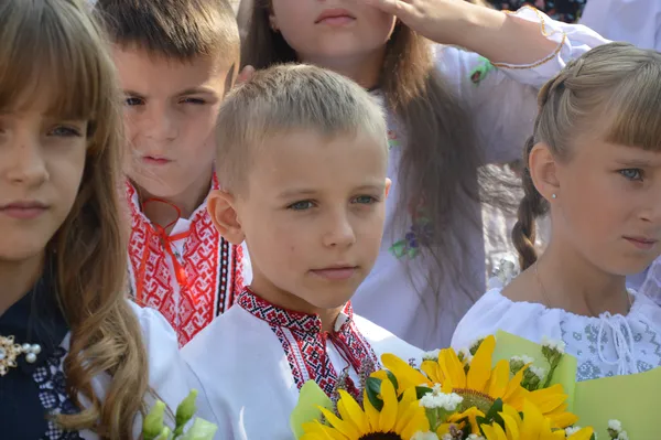 Кульки, танці та перший урок: у Луцьку відкрили школу № 27 (ФОТО)