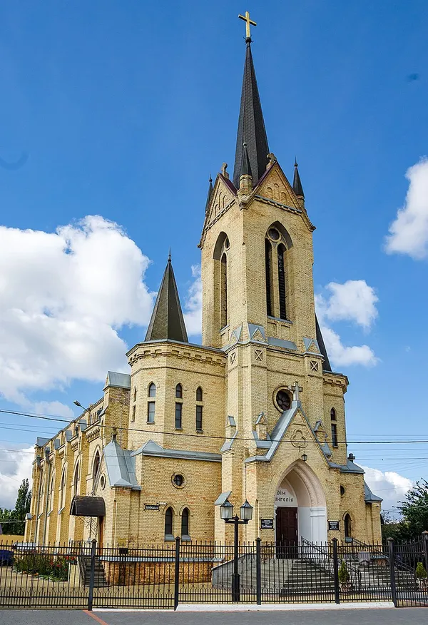 Якою була Лютеранська кірха у Луцьку понад століття тому (ретрофото)