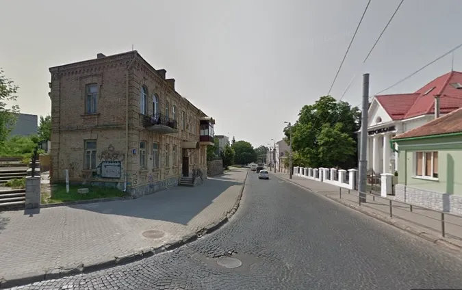 Лучани вимагають впорядкувати перехід на Богдана Хмельницького