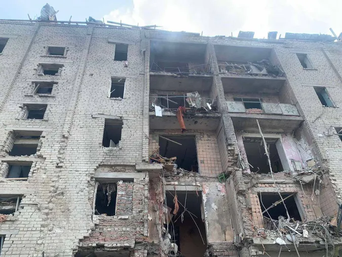 Удар по Вознесенську: вісім поранених, з них троє – діти (фото, відео)