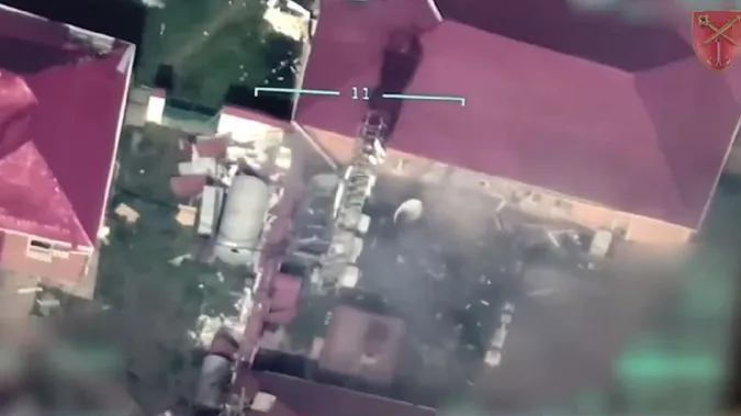 ЗСУ знищили ворожий склад боєприпасів та командний пункт на острові Зміїний (відео)