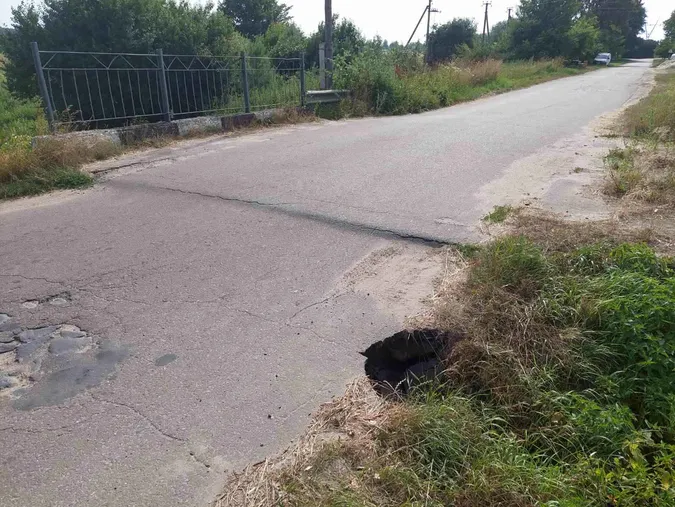 У Луцькому районі «втомився» ще один міст (фото)