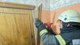 У Нововолинську жінка випадково зачинилась на балконі дев'ятиповерхівки