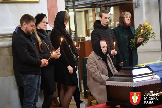 У Луцьку попрощалися із 46-річним захисником Євгеном Писаренком (фото)