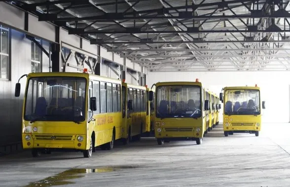 Луцький завод запустив у серію нові шкільні автобуси