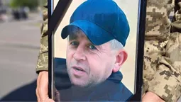 На похорон приїхав «англійський брат»: у Ковелі попрощалися з воїном Володимиром Карпуком (фото)