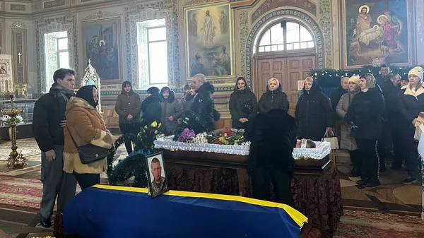 У Володимирі попрощалися з полеглим воїном Андрієм Велимцем (фото)