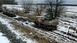 На Чернігівщині українські військові розбили колону російських бензовозів (відео)