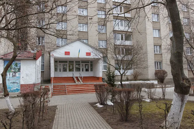 Луцька прокуратура судилась з ВНУ через захаращене університетське укриття (фото)