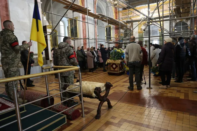 У Луцьку попрощалися із загиблим на Запоріжжі Геннадієм Шепетюком (фото)