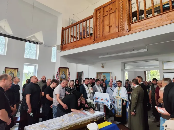 Загинув у ДТП: на Волині попрощались з Героєм Олександром Вахнованом (фото)
