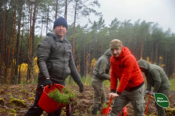 На Волині висадили «Ліс пам’яті» на честь загиблого воїна-лісівника Миколи Курана (фото)
