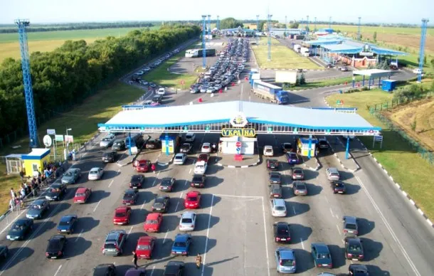 Україна і Польща розберуться із чергами на кордоні 