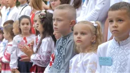 У Луцькому ліцеї №1 пролунав перший дзвінок (відео)