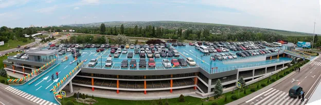 Як за кордоном вирішили проблему з парковками